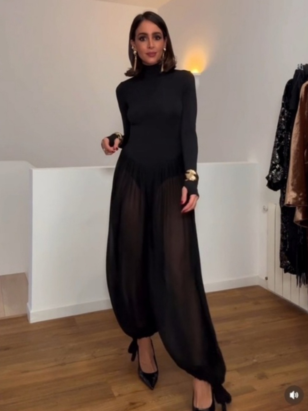TREND NEW ZARA VOLUME JUMPSUIT
🚨FIRM PRICE NO DISCOUNT ON THIS JUMPSUIT - Picture 5 of 17